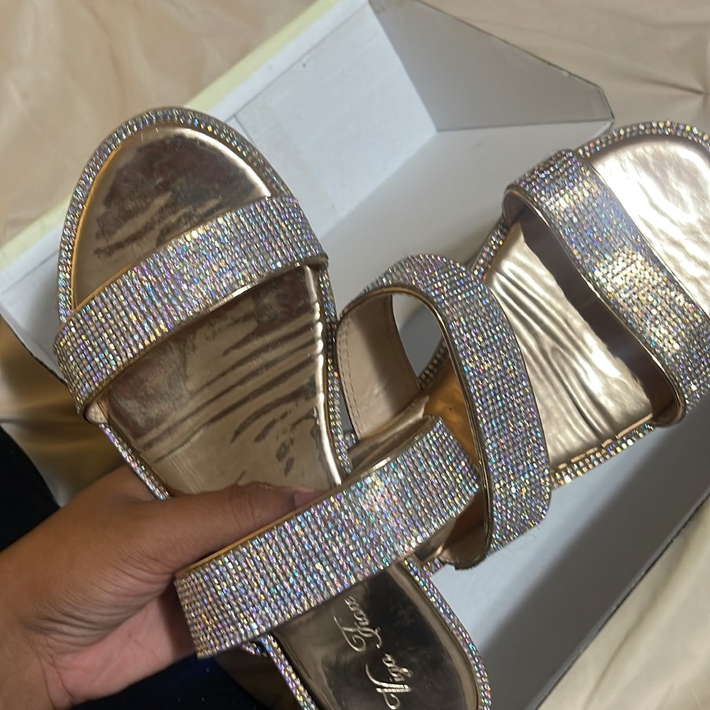Sandals - Picture 3 of 3